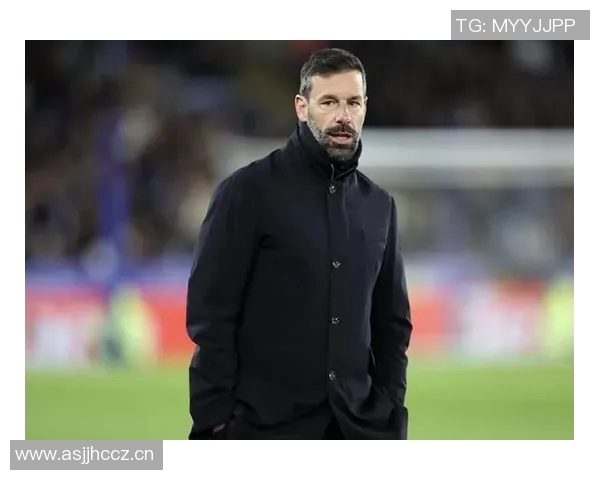 英超南安普顿主教练简介:战术风格与执教历程 英超南安普顿主教练简介:战术风格与执教历程