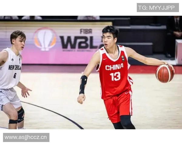 亚洲杯决赛精彩对决:中国与日本的巅峰较量,谁将捧起亚洲足球荣耀之杯 亚洲杯决赛精彩对决:中国与日本的巅峰较量,谁将捧起亚洲足球荣耀之杯